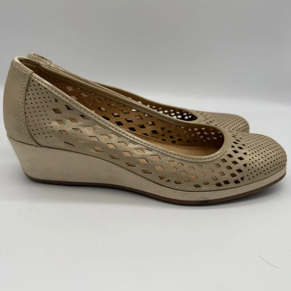 Naturalizer Brina Gold‎ Perforated Wedge Pumps Shoes Womens 7.5M